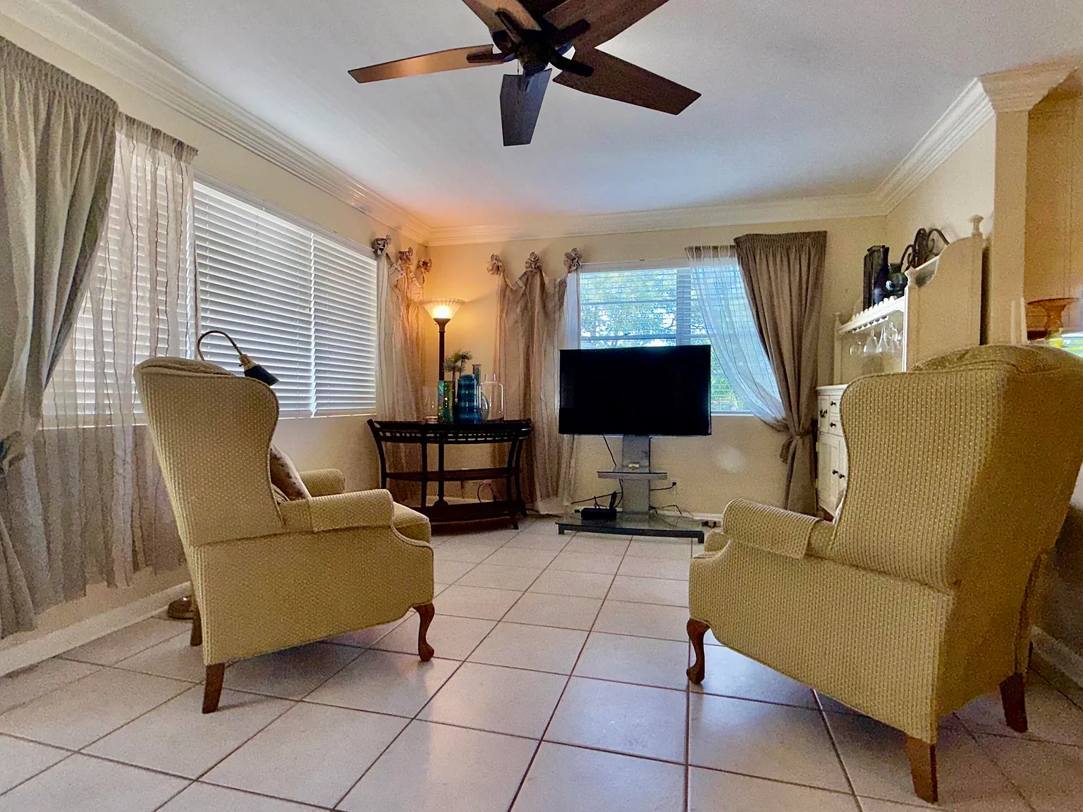 1 bed, 1.5 bath, 700 sqft, $1,900 — Photo 4