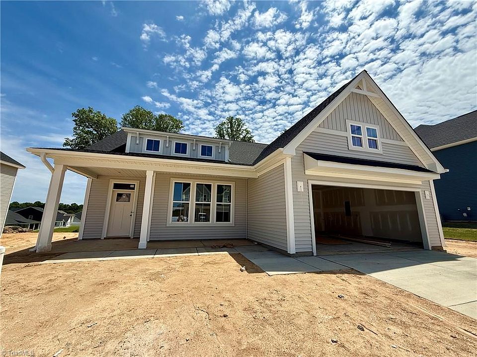 1st image of 427 Yarrow Dr