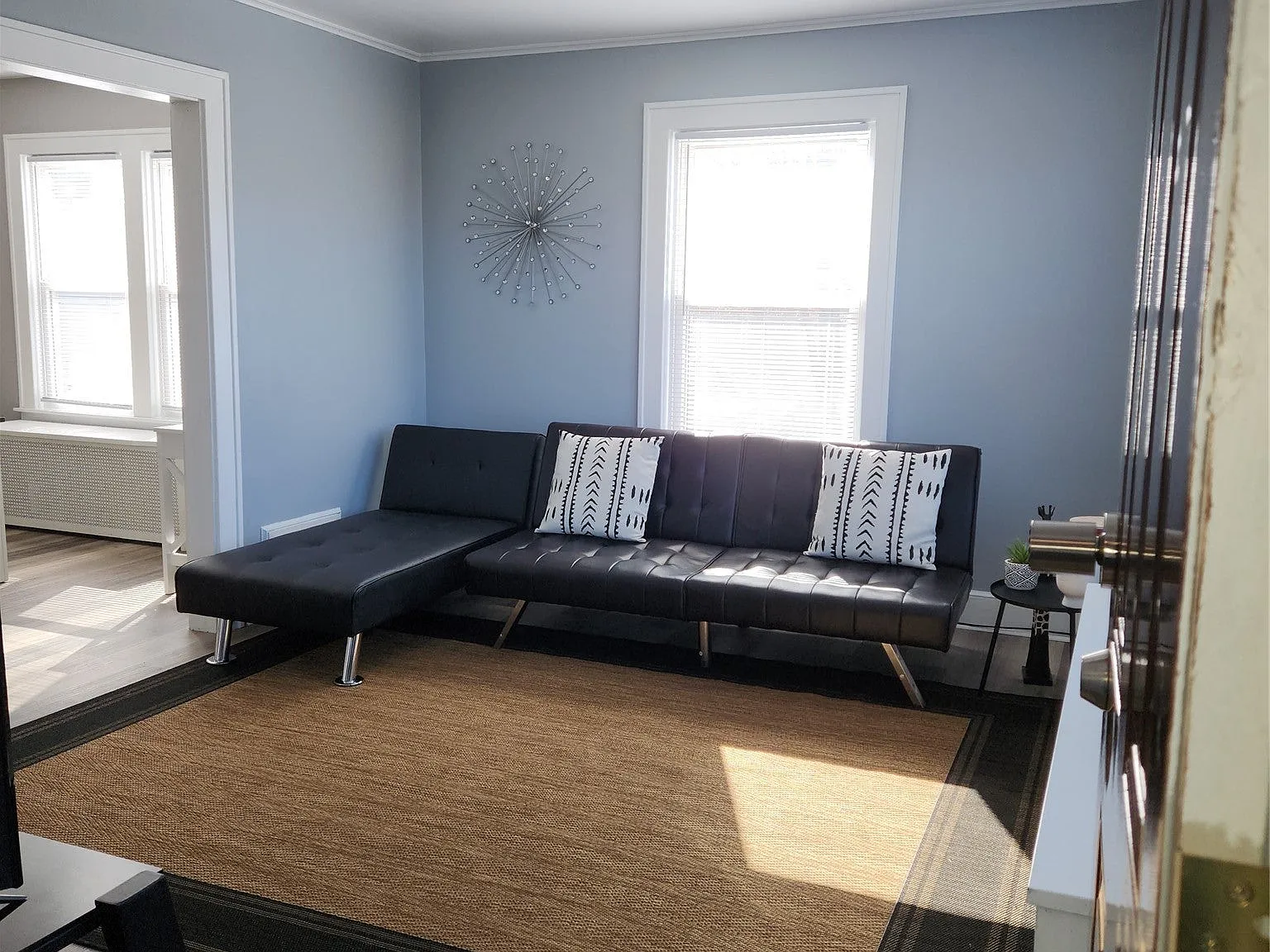 2 bed, 1.0 bath, 900 sqft, $1,500 — Photo 2