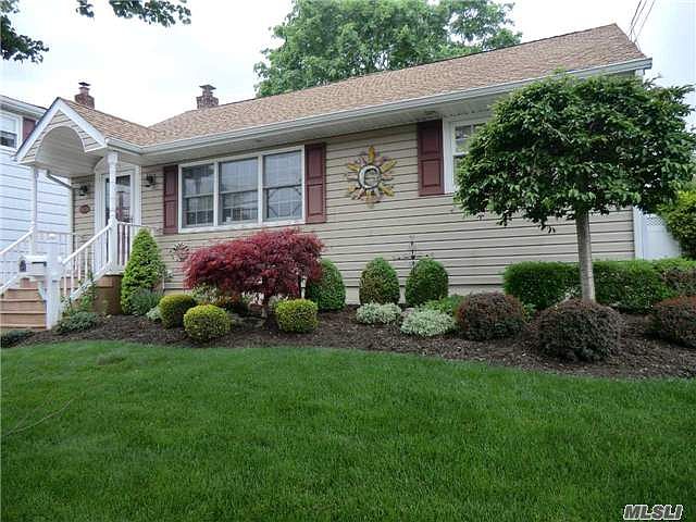 1st image of 85 Gardner Ave