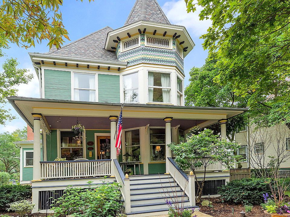 1st image of 301 S Ashland Ave