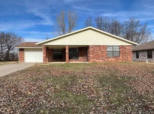 1602 Beaver Rd, Muskogee, OK 74403