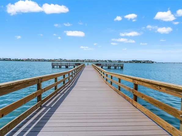 5200 Brittany Dr S APT 1202, Saint Petersburg, FL 33715