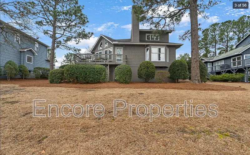 3 bed, 2.5 bath, 1975 sqft, $3,000 — Photo 2