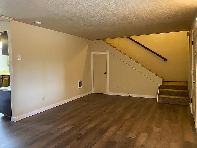 115 Brockway Rd #B — Photo 6