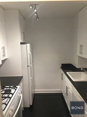 Rented by Bond New York | media 11