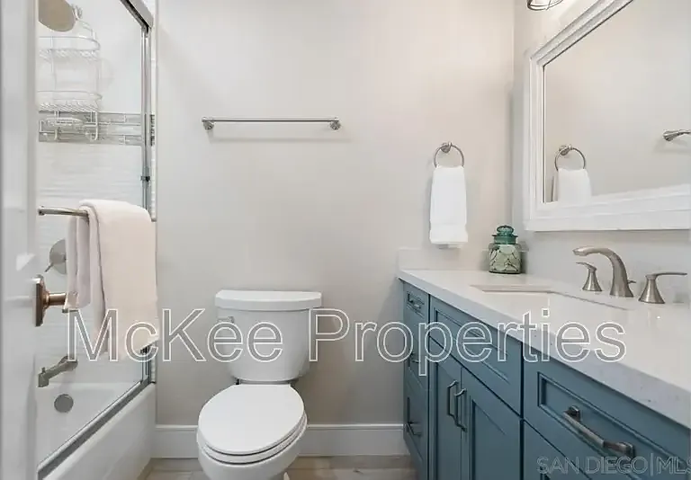 516 E Ave — Photo 17