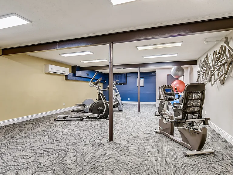 Clearview Apartments 4840-print-023-021-Fitness Room-3600x2403-300dpi