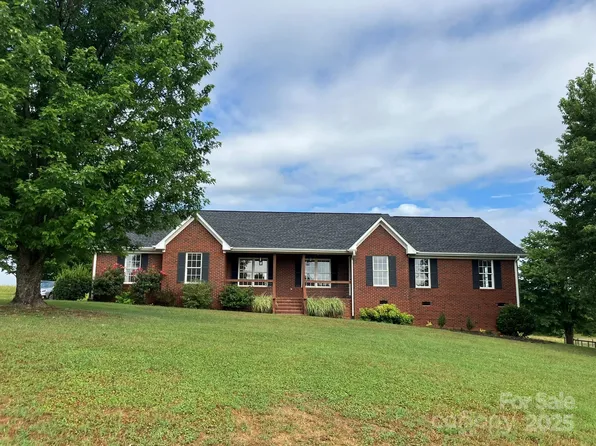 209 N Cassidy Way, Campobello, SC 29322