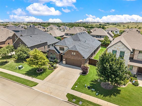3rd image of 1515 Silver Sage Dr