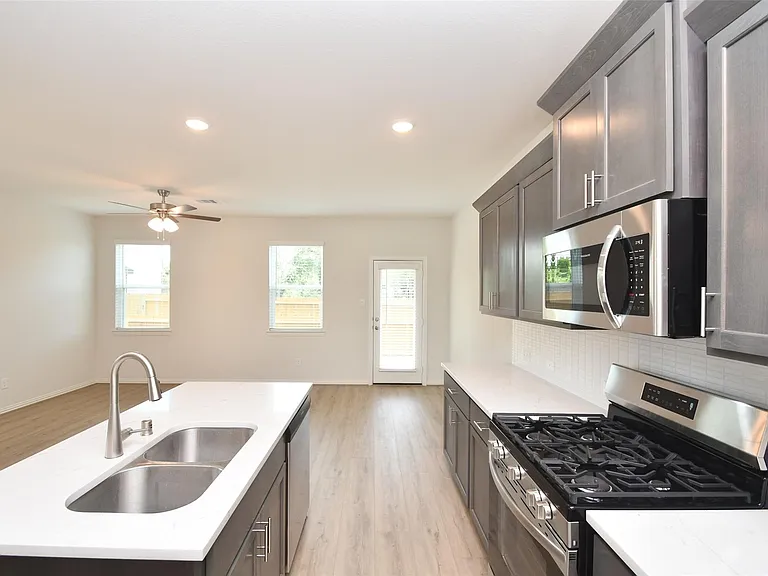 27823 Western Creek Ct — Photo 13