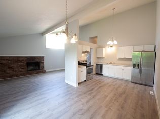3310 Bridge Manor Dr, Kansas City, MO 64137