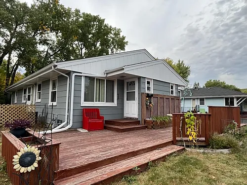 3833 Oregon Ave N Photo 1