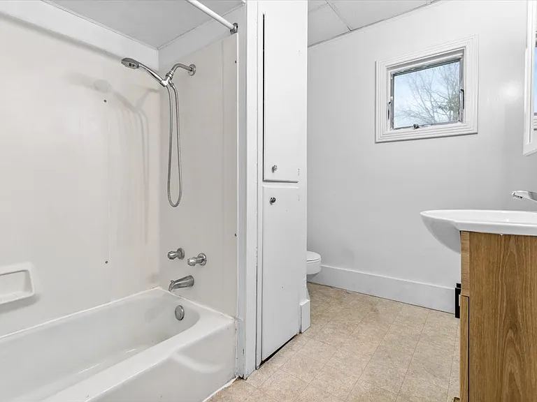 322 S Stewart Ave #3 — Photo 13