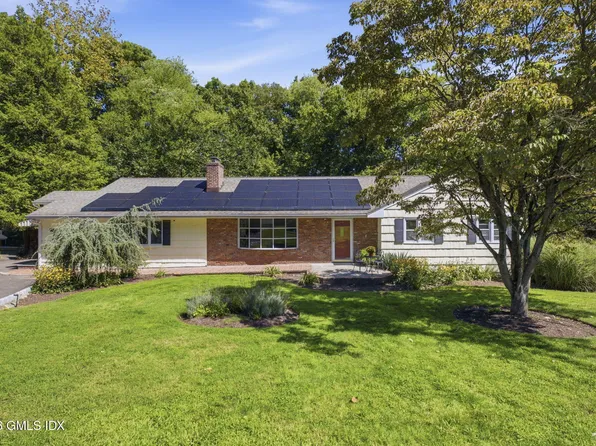 44 River Hill Dr, Stamford, CT 06902
