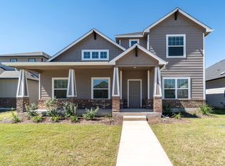 310 Ravens Crest Dr, Hutto, TX 78634
