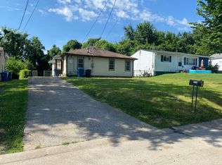 7470 Castro Dr, Saint Louis, MO 63135