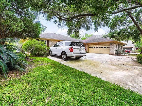 3rd image of 3418 Crow Valley Dr