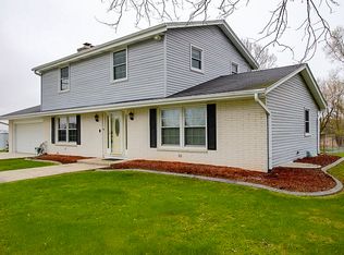 N80W23792 Plainview Rd, Sussex, WI 53089