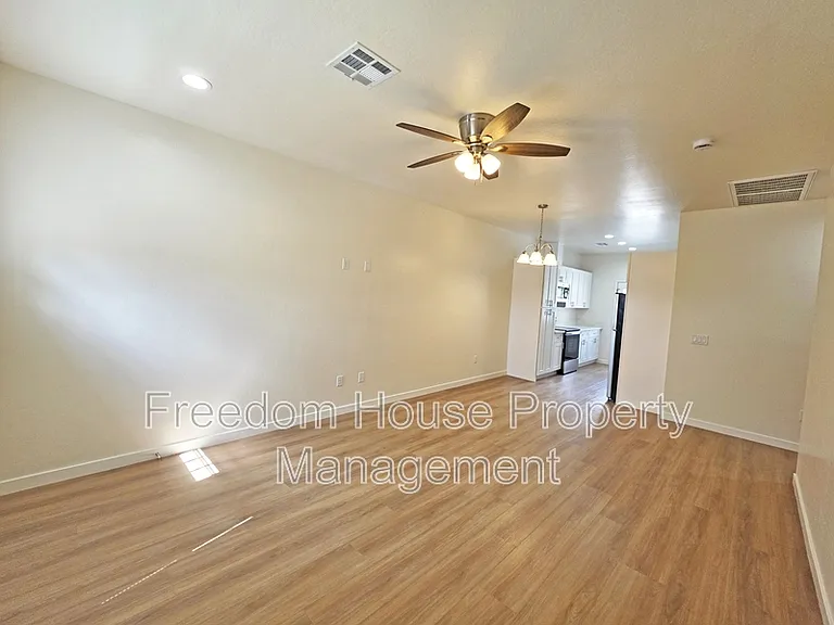 1701 Sycamore Ave #A — Photo 10