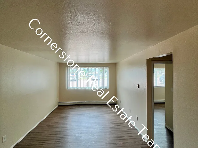 Bruin Manor (TS) — Photo 10