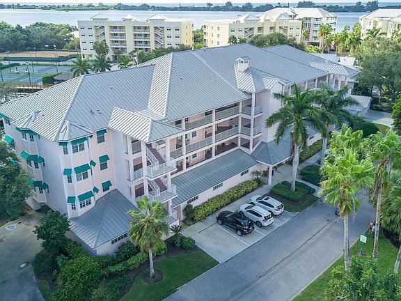 2nd image of 223 Hidden Bay Dr Unit 203