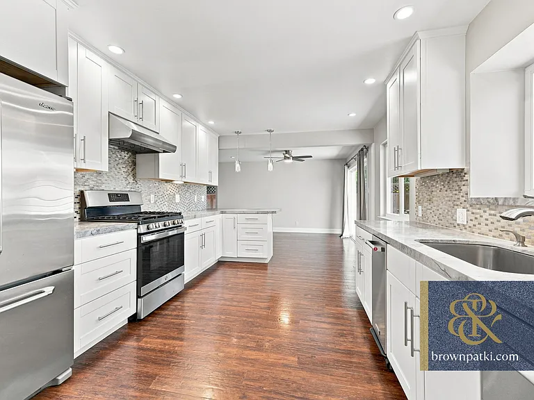 1042 Madison Ave — Photo 6