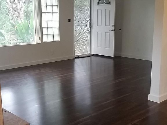 3rd image of 15077 Adams Dr