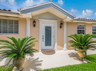 5772 Ivrea Dr, Sarasota, FL 34238