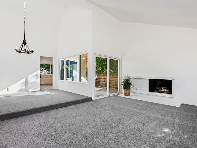 3086 Black Hills Ct — Photo 4
