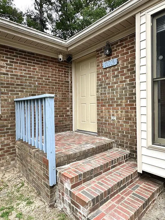 103 Homeplace Ct — Photo 2