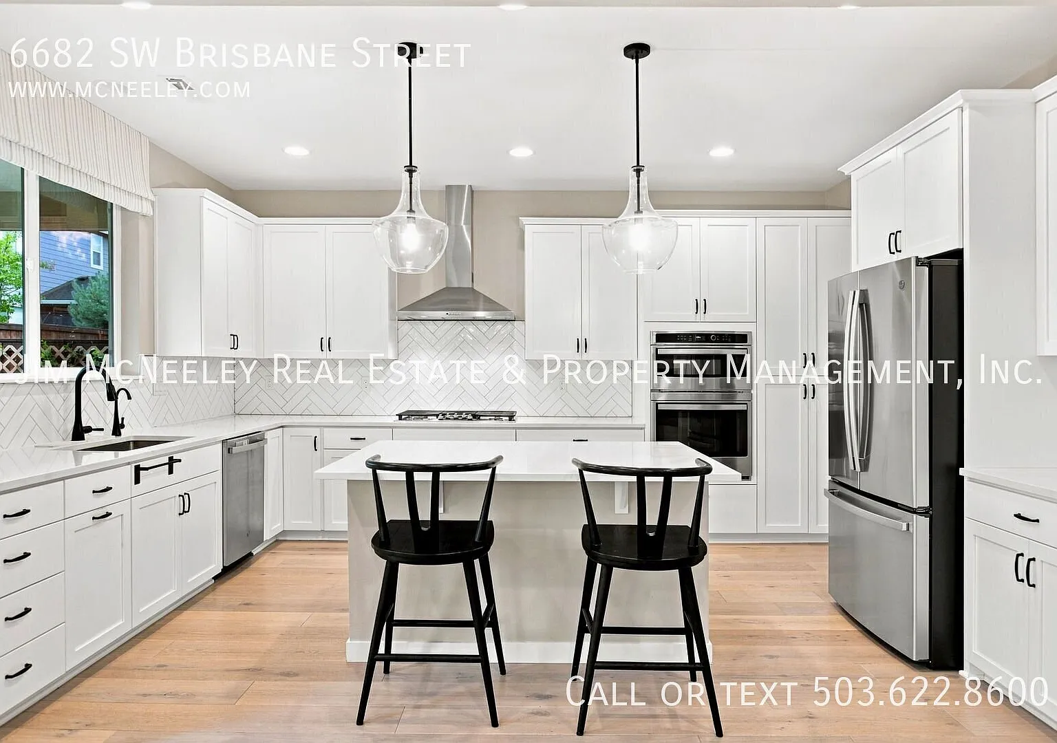 Beautiful Newer Wilsonville Home 4 Bedrooms + Bonus Space — Photo 3