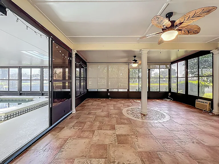 1843 Shadyhill Ter — Photo 39