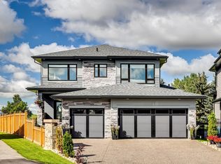 1562 Howes Pl SW, Edmonton, AB T6W5C1