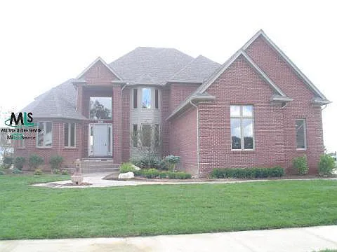 7284 Georgetown N photo 1