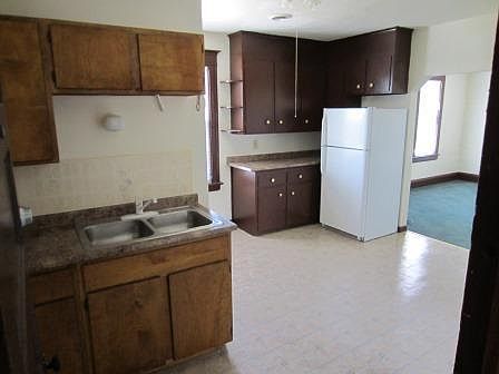 Entrance to kitchen