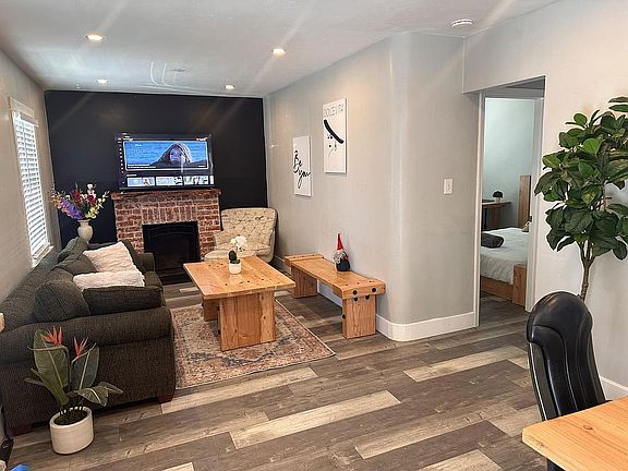 2nd image of 4048 32nd St