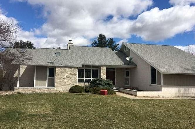 1st image of 4400 N River Rd