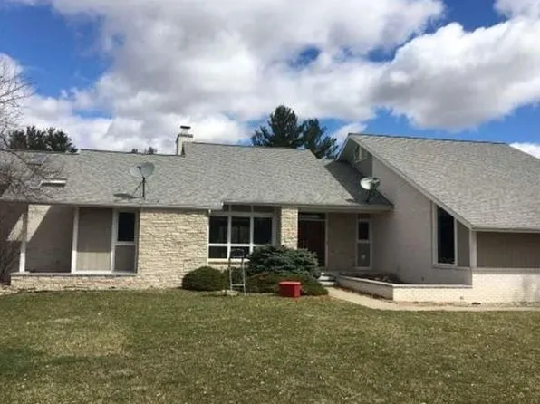 4400 N River Rd, Freeland, MI 48623