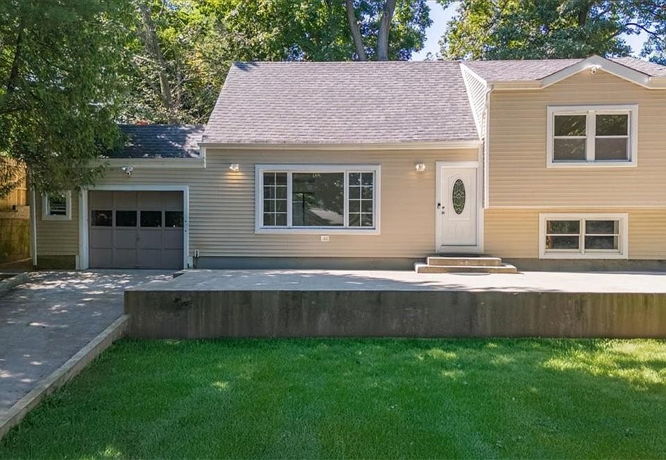 1st image of 69 Somerset Drive