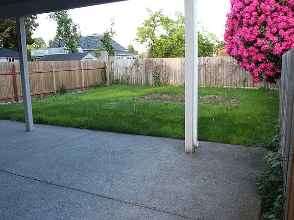 3rd image of 107 12th St NW