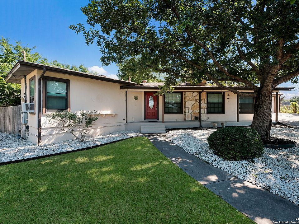 1st image of 339 PALM DR