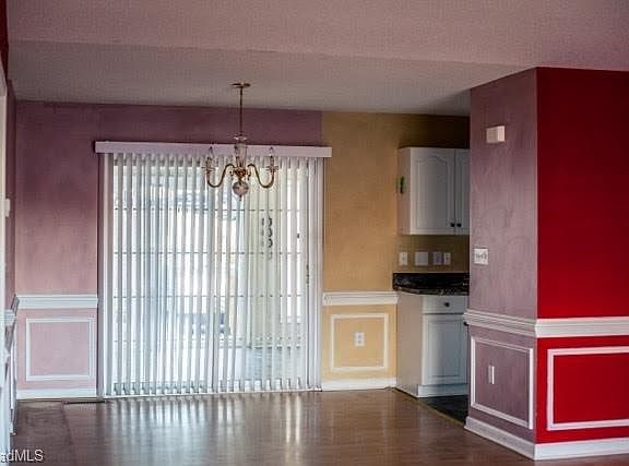 3rd image of 2217 Cypress St