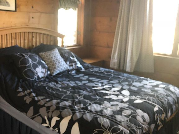 Bedroom 1 - Queen bed - ground floor - Bathroom attached