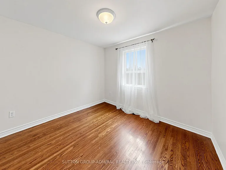 319 Patricia Ave — Photo 15
