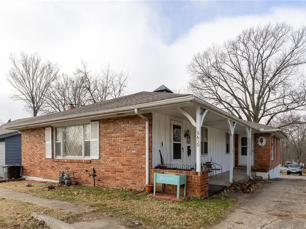 2410 S Sterling Ave, Independence, MO 64052
