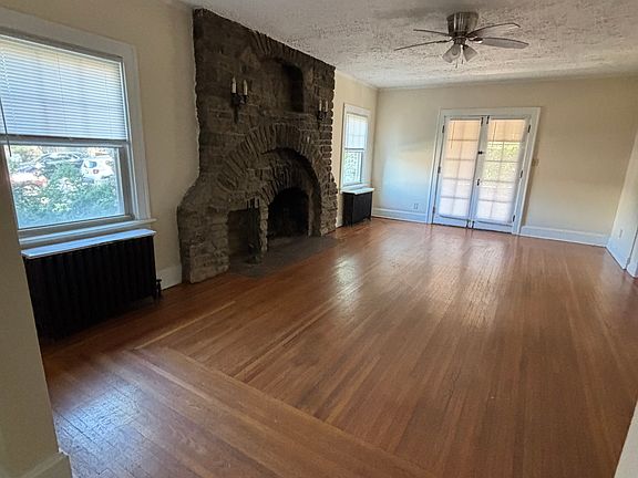 3rd image of 129 Louis Ave