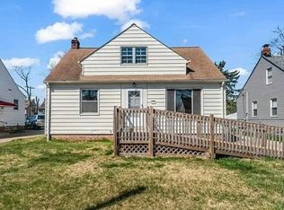 5184 Catherine St, Maple Heights, OH