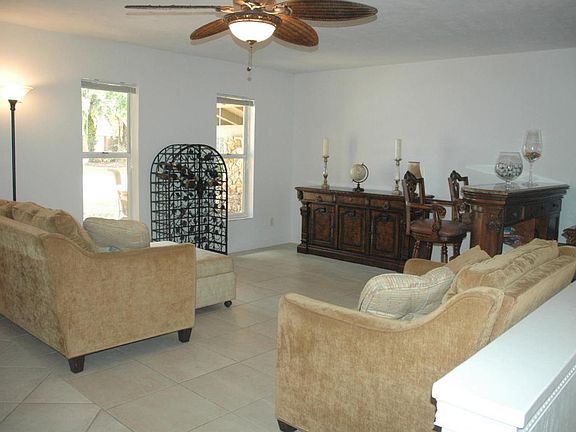 4th image of 1889 Seclusion Dr