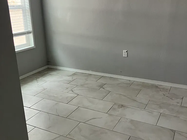 6220 Coors Blvd SW — Photo 8